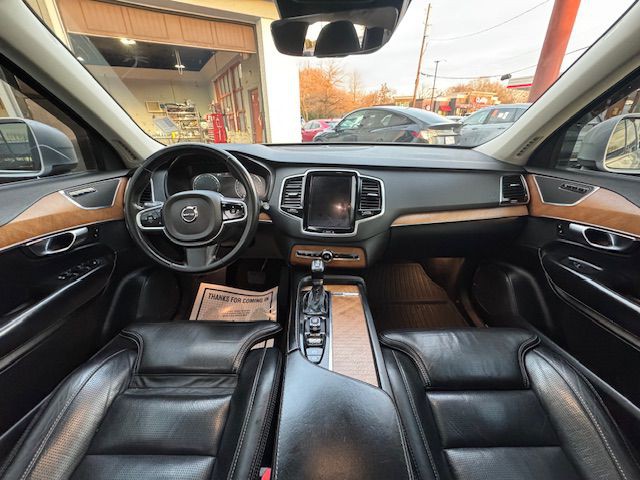 2018 Volvo XC90 Image 3