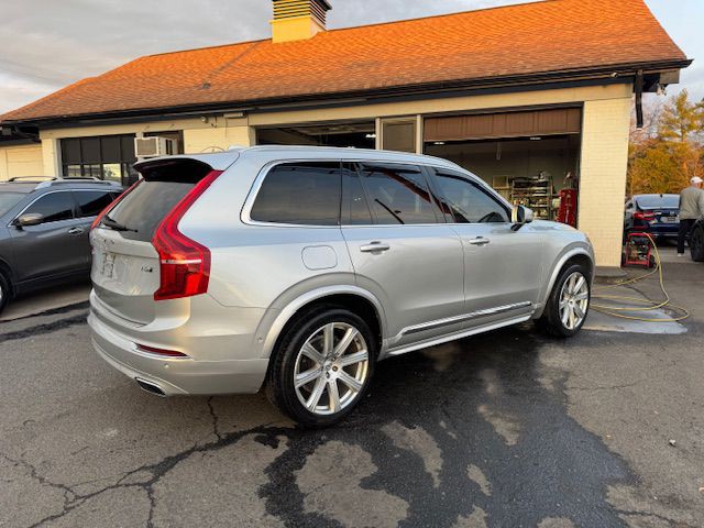2018 Volvo XC90 Image 9