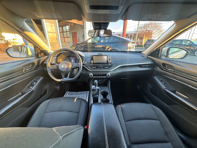 2023 Nissan Altima Image 3