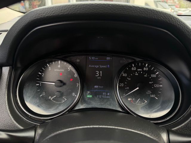 2018 Nissan Rogue Image 2