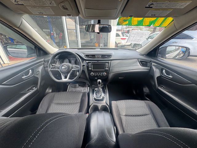 2018 Nissan Rogue Image 3