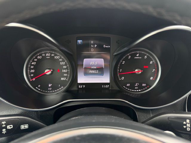 2016 Mercedes-Benz GLC-Class Image 2