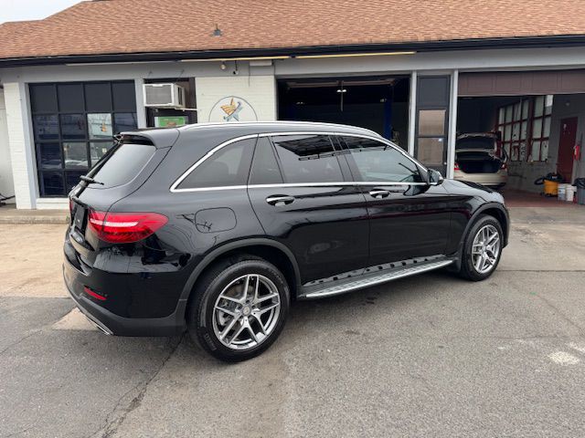 2016 Mercedes-Benz GLC-Class Image 8