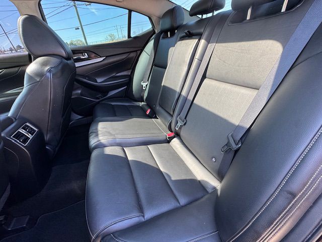 2016 Nissan Maxima Image 5