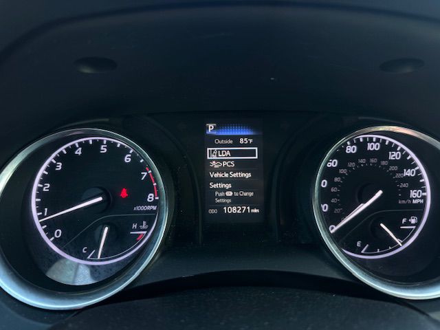 2018 Toyota Camry Image 2