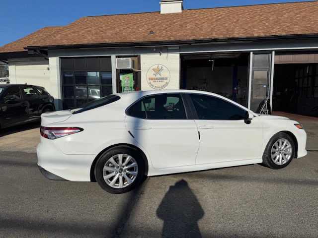 2018 Toyota Camry Image 7