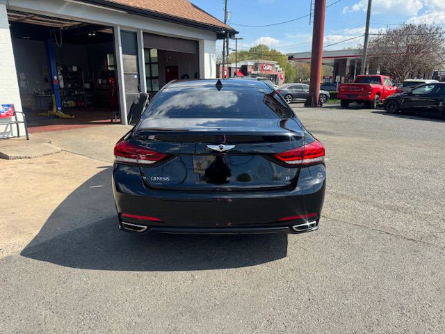 2015 Hyundai Genesis Image 6
