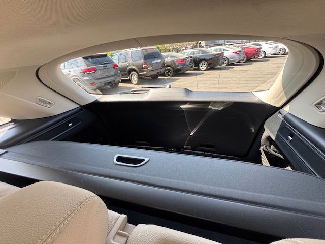 2016 Mercedes-Benz GLC-Class Image 5