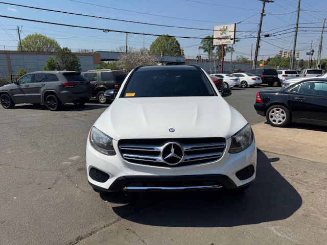 2016 Mercedes-Benz GLC-Class Image 9