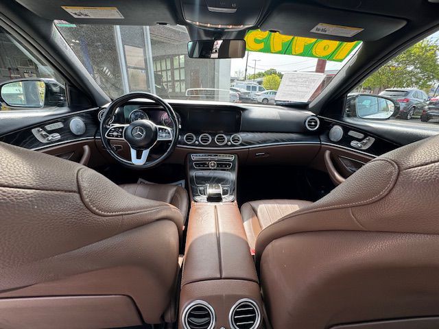 2019 Mercedes-Benz E-Class Image 3