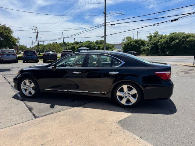 2011 Lexus LS Image 6