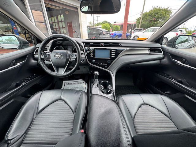 2019 Toyota Camry Image 3