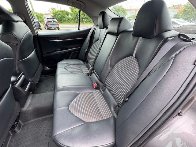 2019 Toyota Camry Image 4