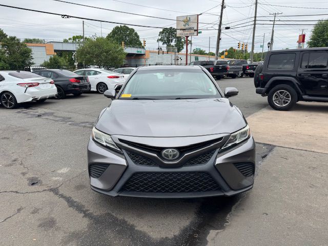 2019 Toyota Camry Image 8