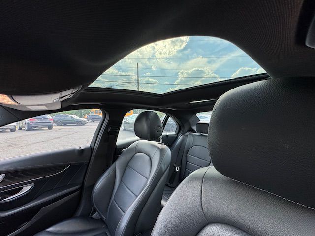2016 Mercedes-Benz C-Class Image 4