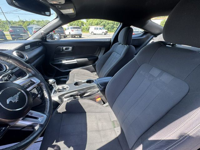 2019 Ford Mustang Image 4
