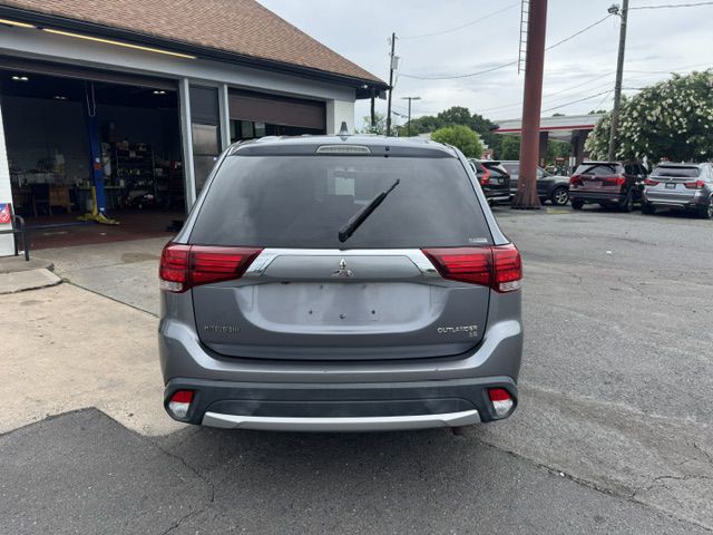 2018 Mitsubishi Outlander Image 7
