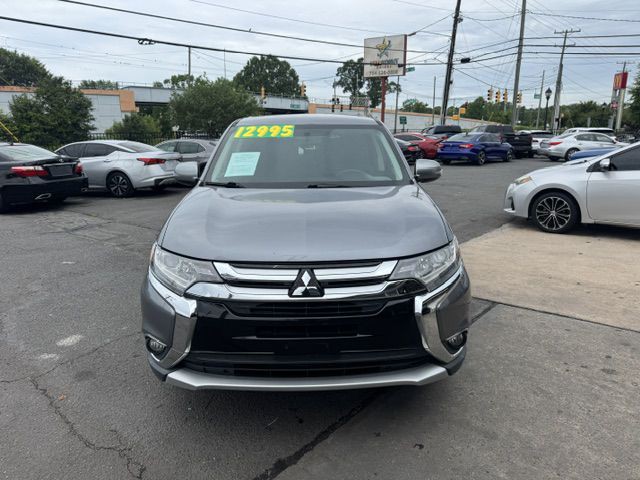 2018 Mitsubishi Outlander Image 9
