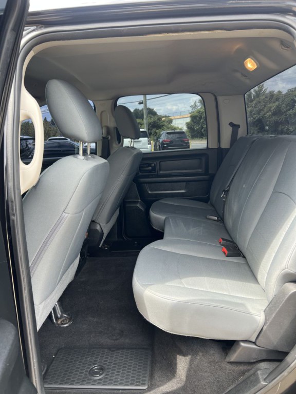 2017 RAM 1500 Image 5