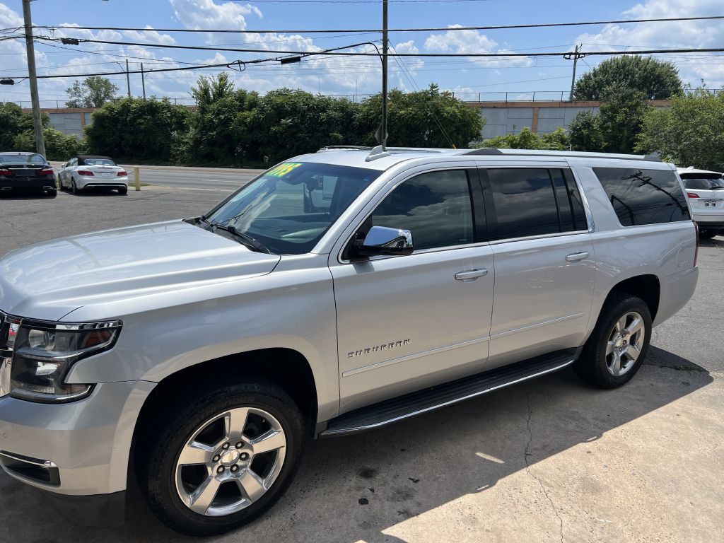2017 Chevrolet Suburban Image 1