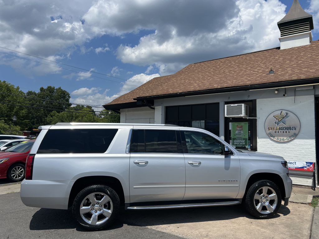 2017 Chevrolet Suburban Image 3