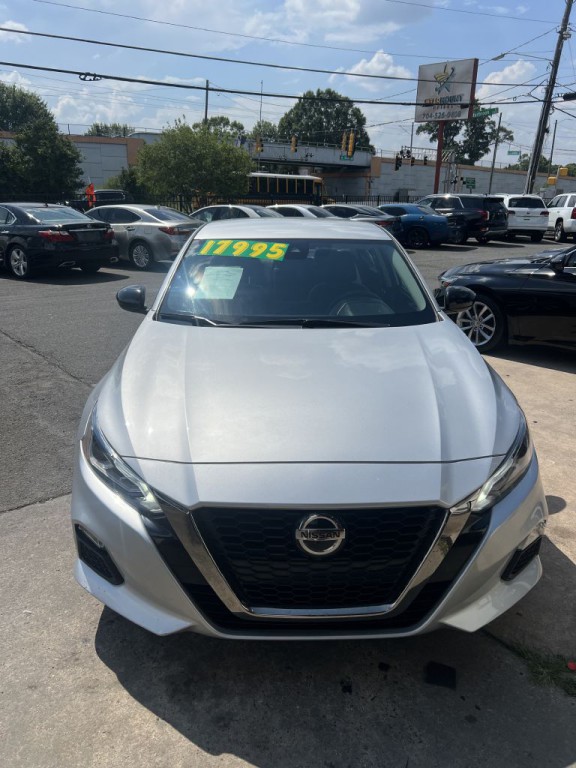 2020 Nissan Altima Image 2