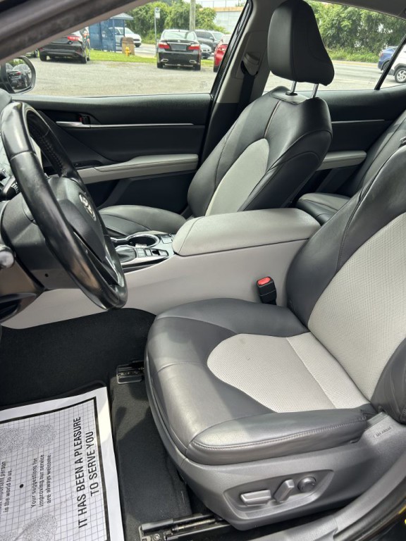 2020 Toyota Camry Image 6