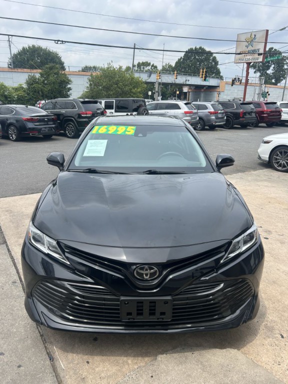 2018 Toyota Camry Image 2