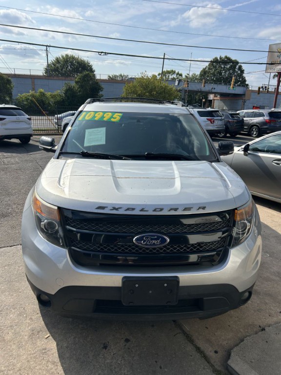 2015 Ford Explorer Image 2