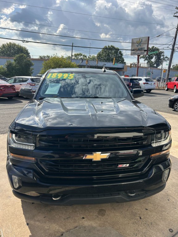 2018 Chevrolet Silverado 1500 Image 2