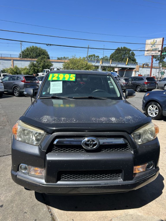 2011 Toyota 4Runner Image 2