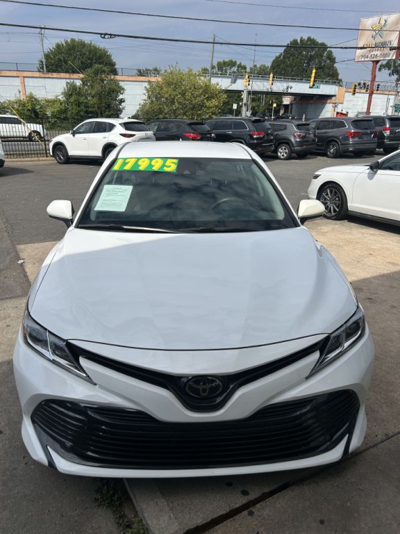 2020 Toyota Camry Image 2
