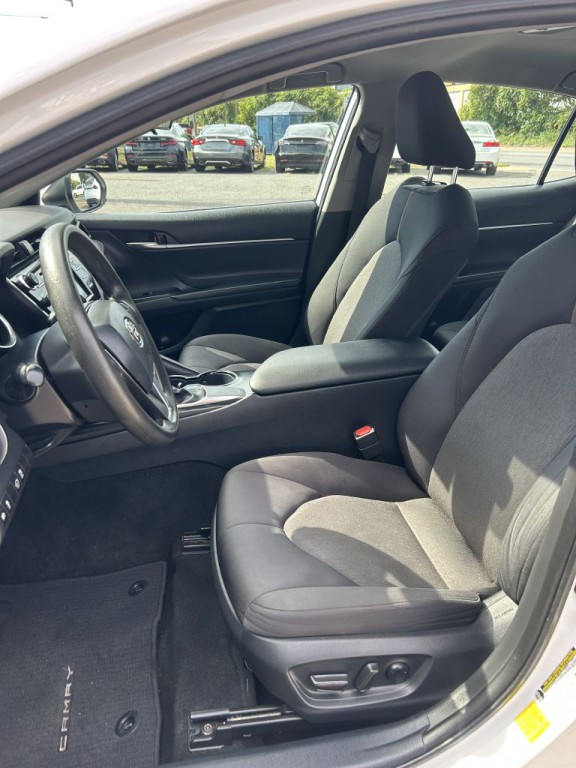 2020 Toyota Camry Image 6