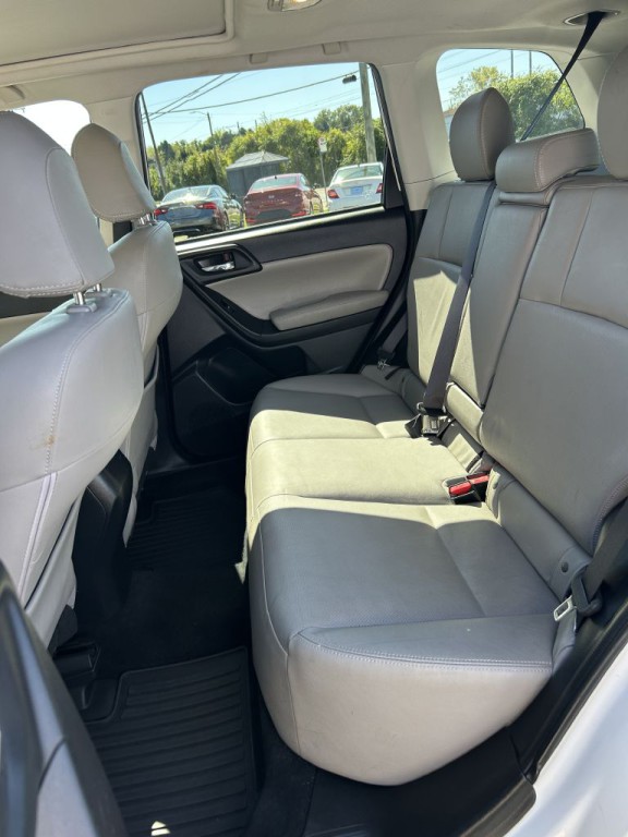 2015 Subaru Forester Image 7