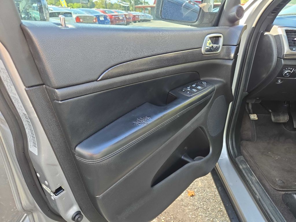 2018 Jeep Grand Cherokee Image 9