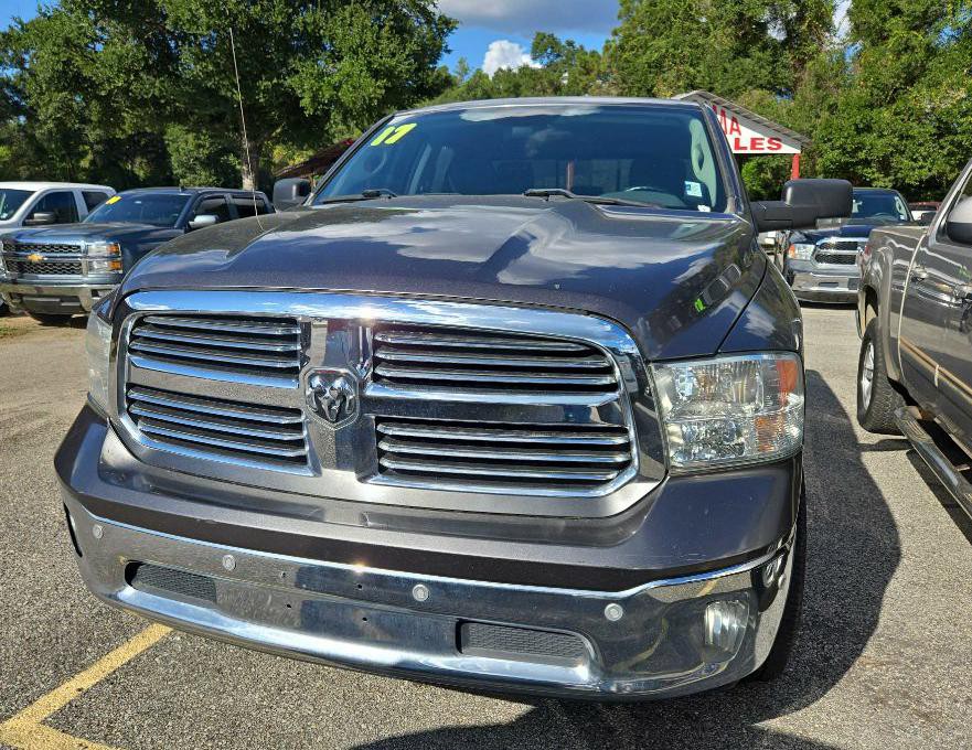2017 RAM 1500 Image 3