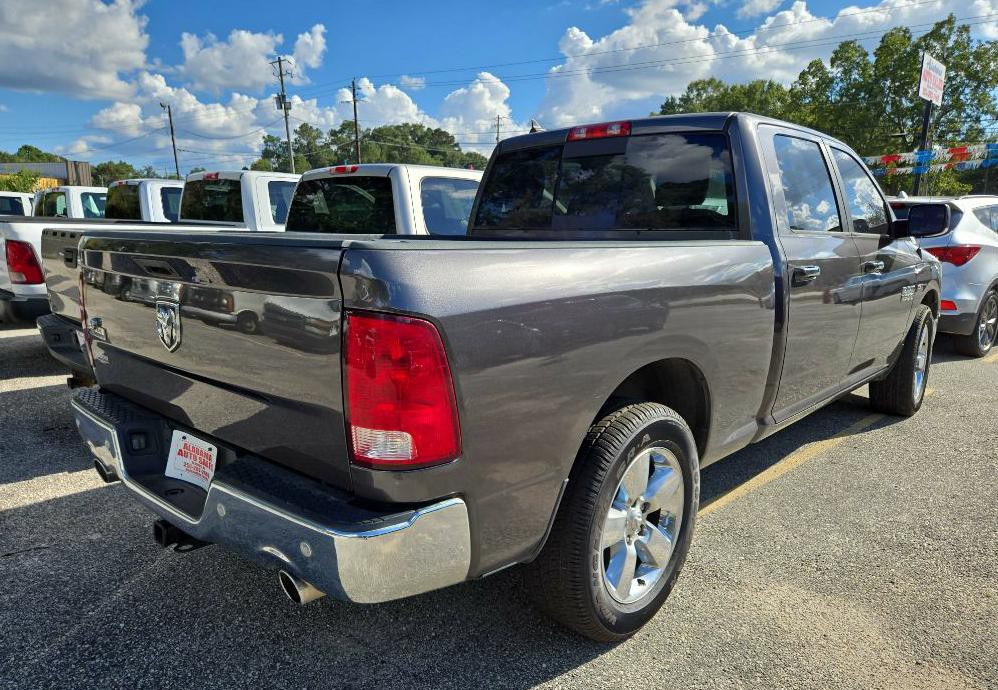 2017 RAM 1500 Image 4