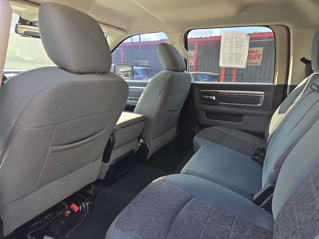 2017 RAM 1500 Image 9