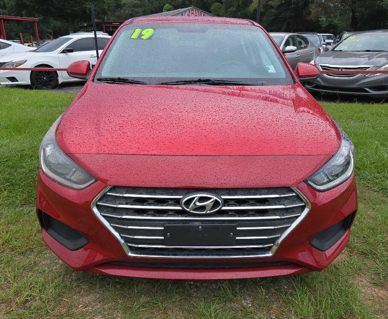 2019 Hyundai Accent Image 3