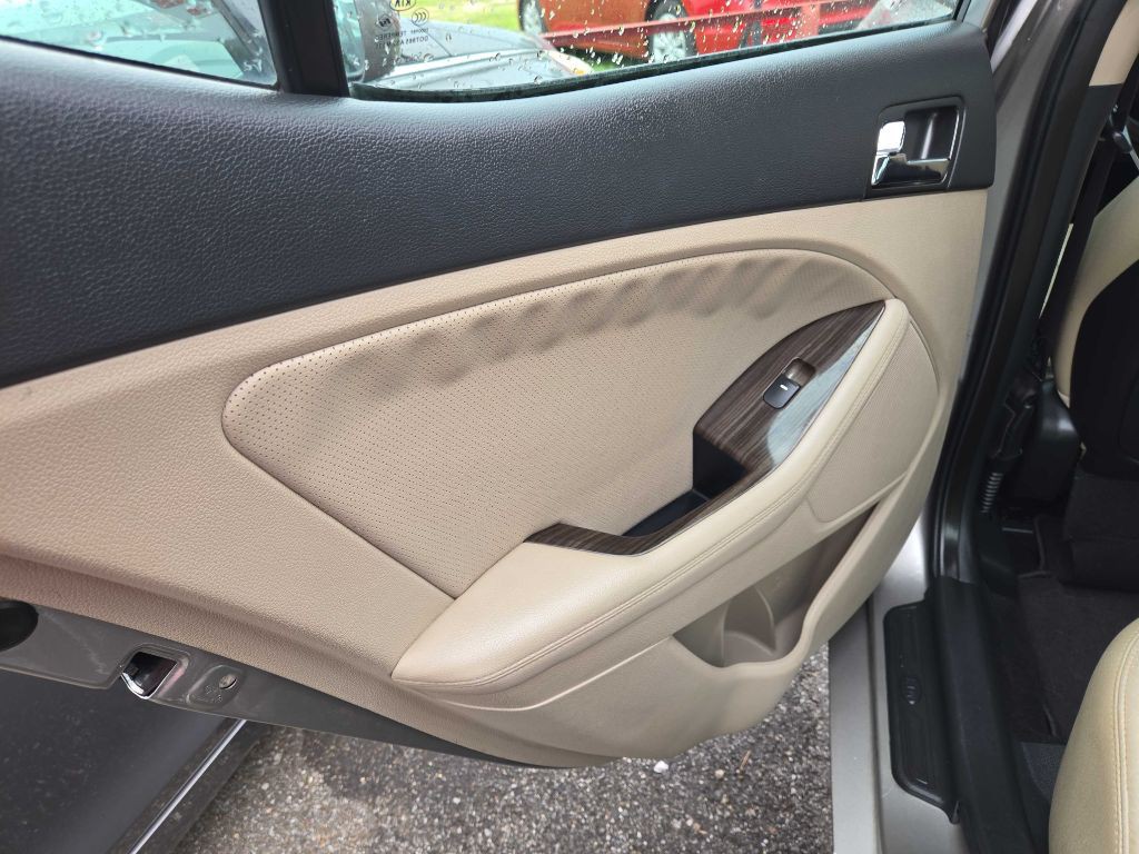 2012 Kia Optima Image 8