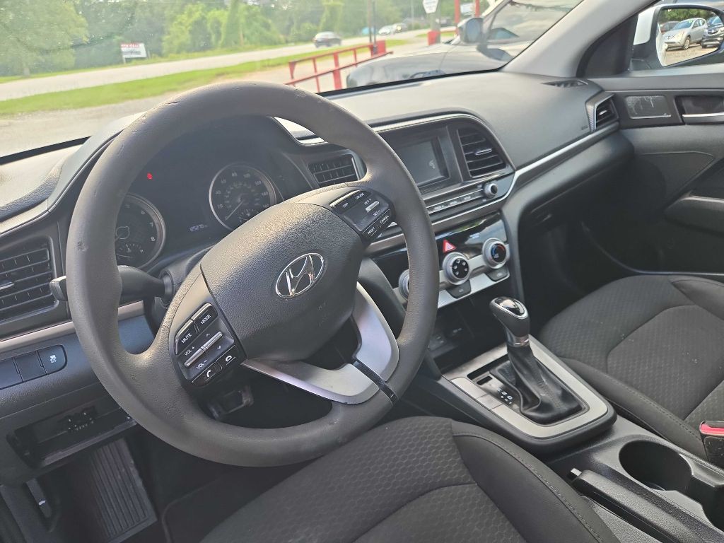 2019 Hyundai Elantra Image 5