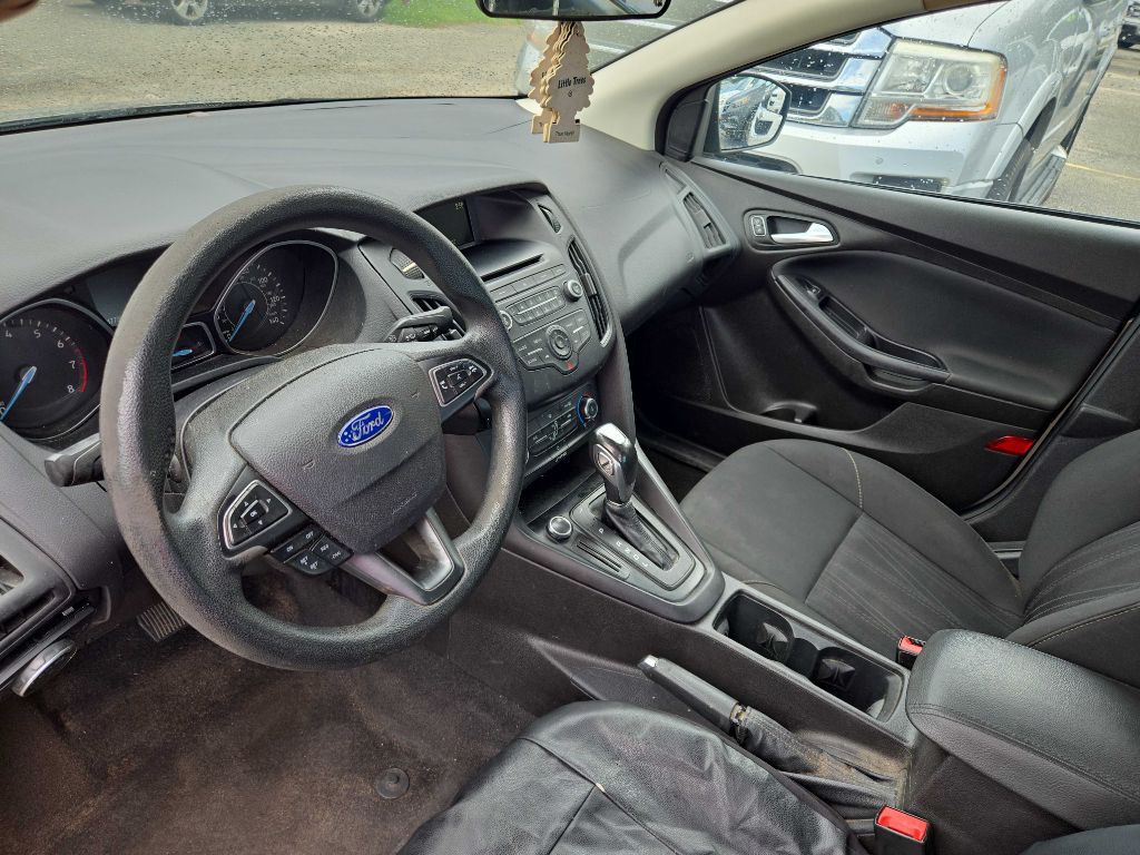 2016 Ford Focus Image 5