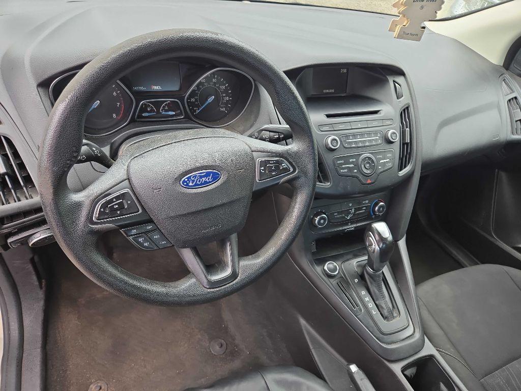2016 Ford Focus Image 6
