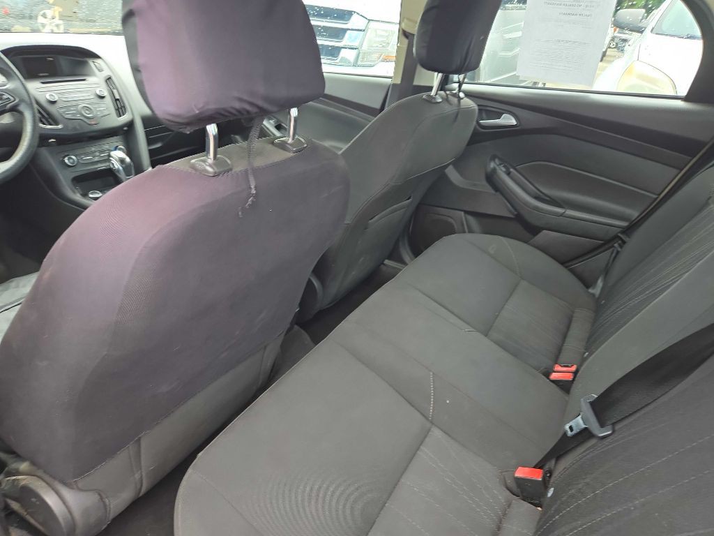 2016 Ford Focus Image 7