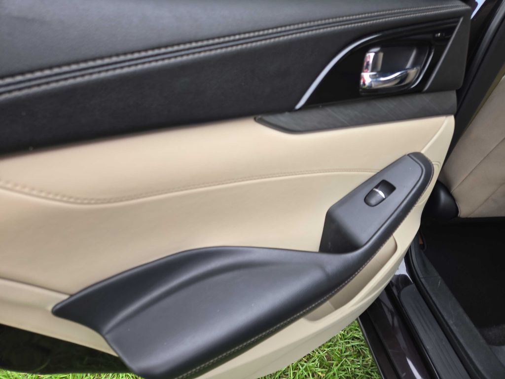 2017 Nissan Maxima Image 8