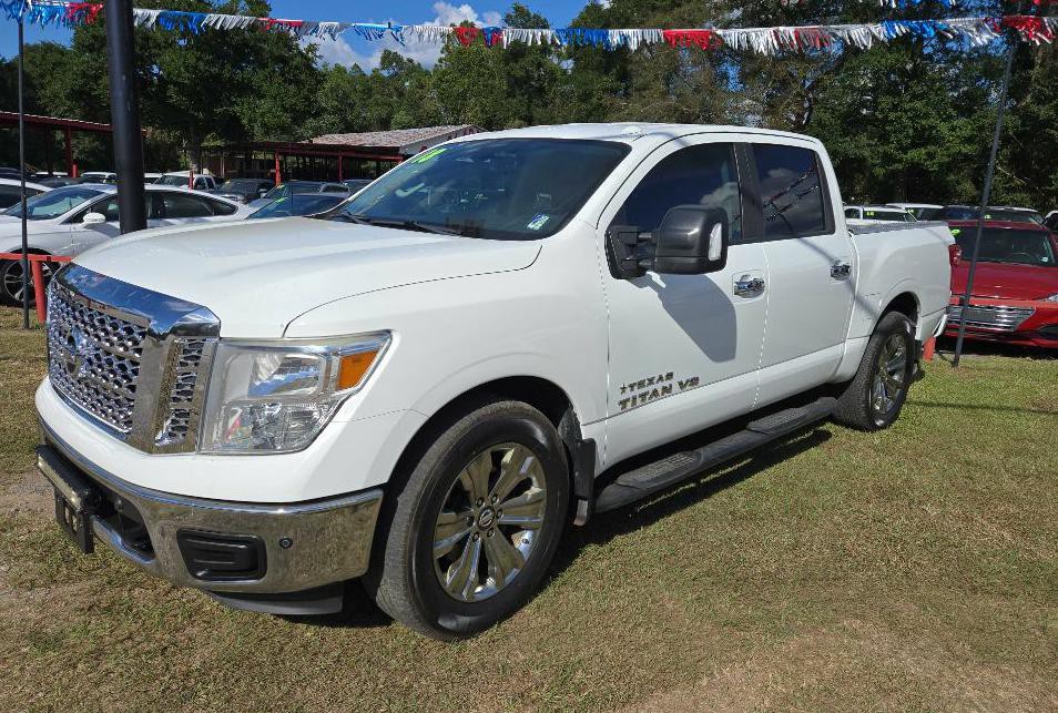 2018 Nissan Titan Image 2