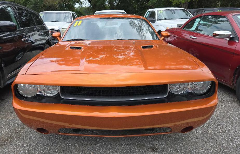 2011 Dodge Challenger Image 2