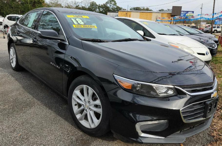 2018 Chevrolet Malibu Image 2