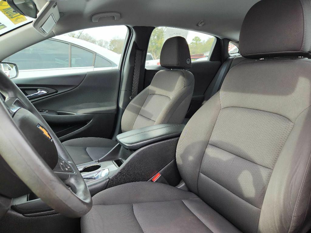 2018 Chevrolet Malibu Image 6