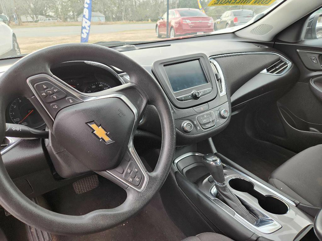 2018 Chevrolet Malibu Image 7